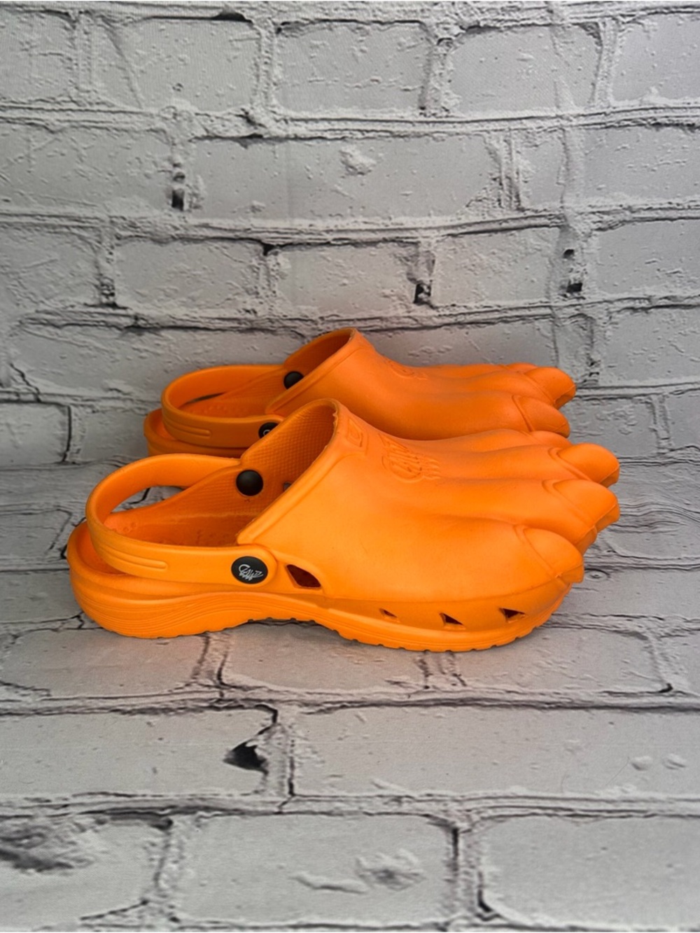 Clawz Unisex Orange Toe-Sculpted EVA Clogs with Heel Strap - Picture 2 of 7